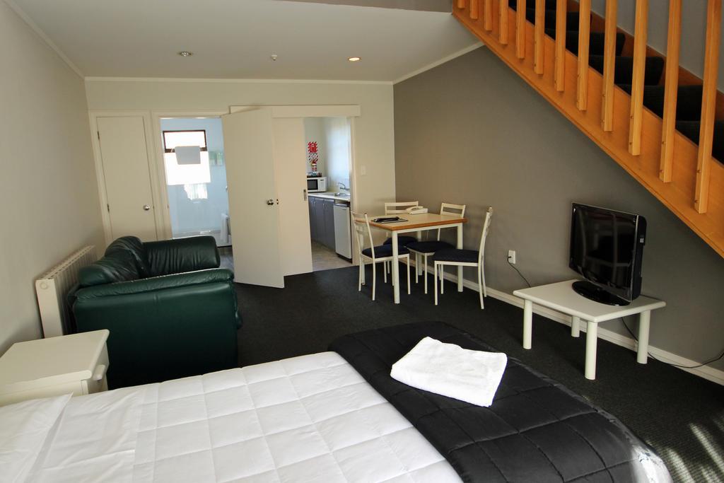 Champers Motor Inn Lower Hutt Quarto foto